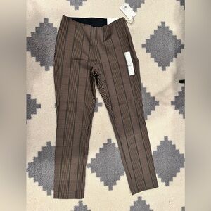 NWT Skinny ankle fitted hip and thigh stretchy plaid pants